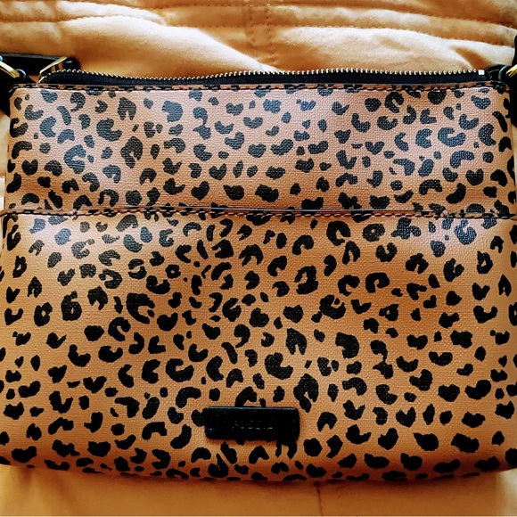 FOSSIL cheetah print polyester crossbody bag - Picture 2 of 4